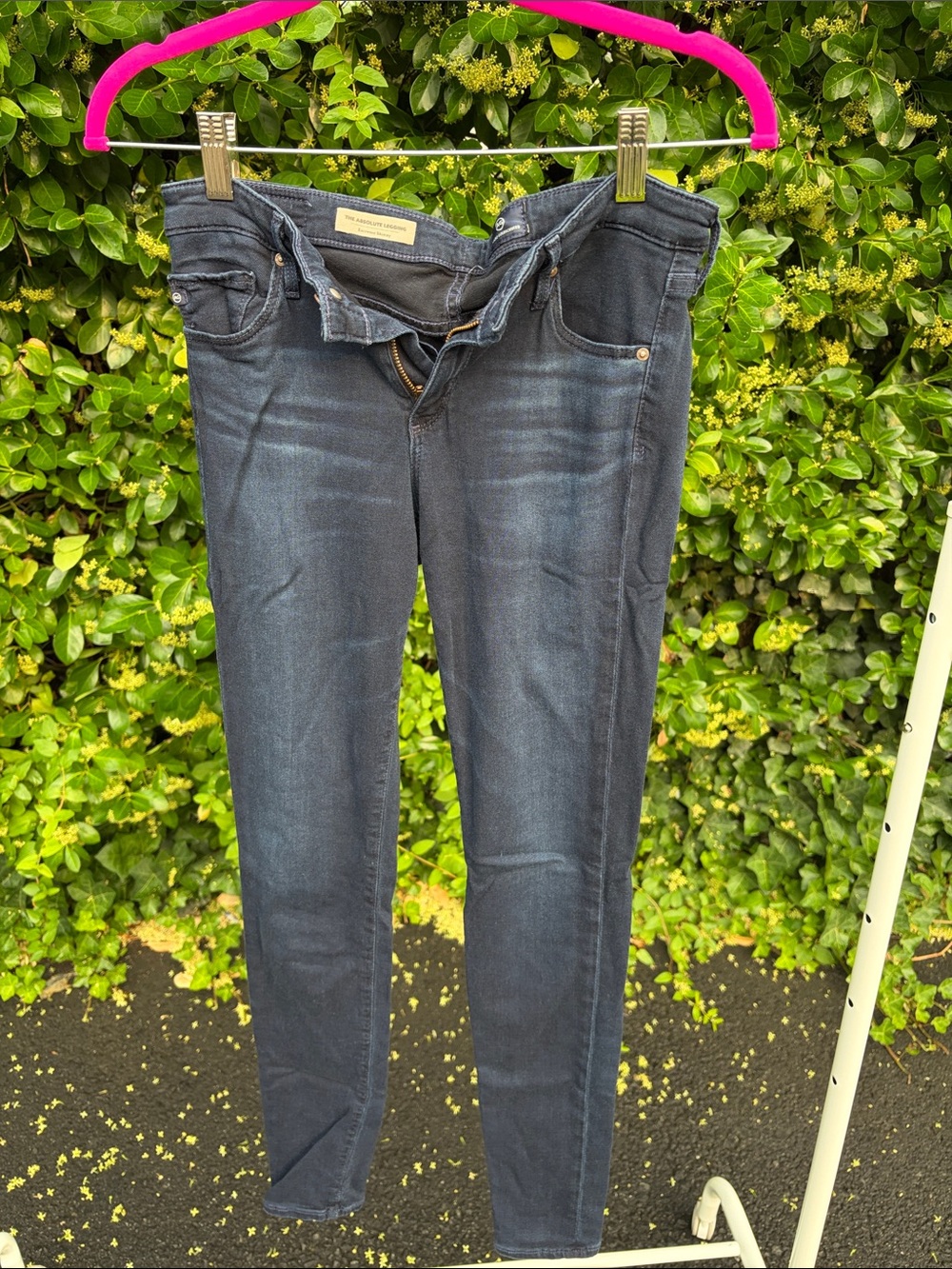 Women’s Dark Wash Skinny Jeans - Classic Black Denim